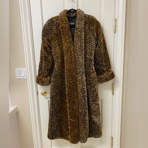 Monterey Fashions made in USA! Leopard faux fur size Medium. Floor length coat.